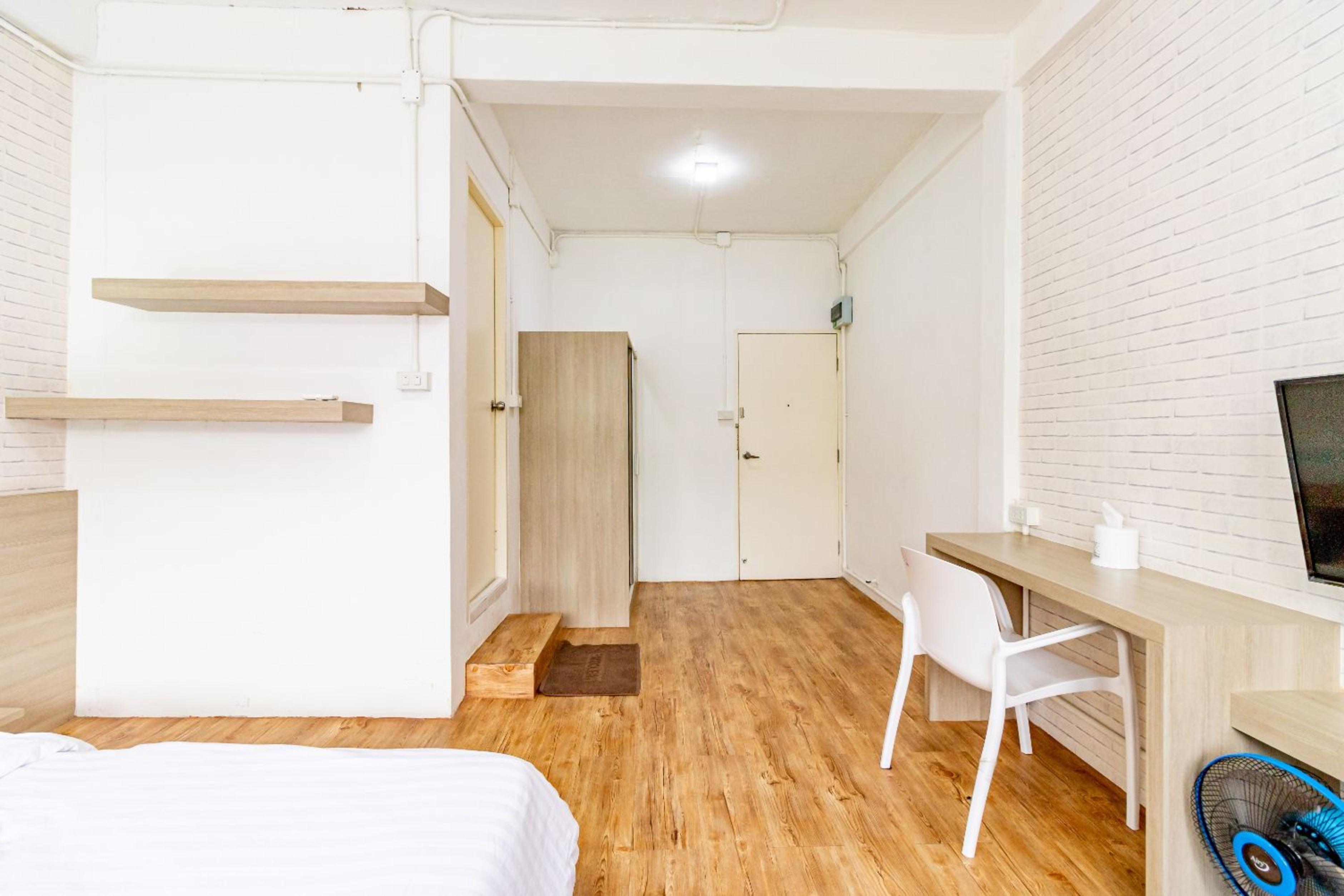 Ze Residence Bang Aor Station กรุงเทพมหานคร ภายนอก รูปภาพ