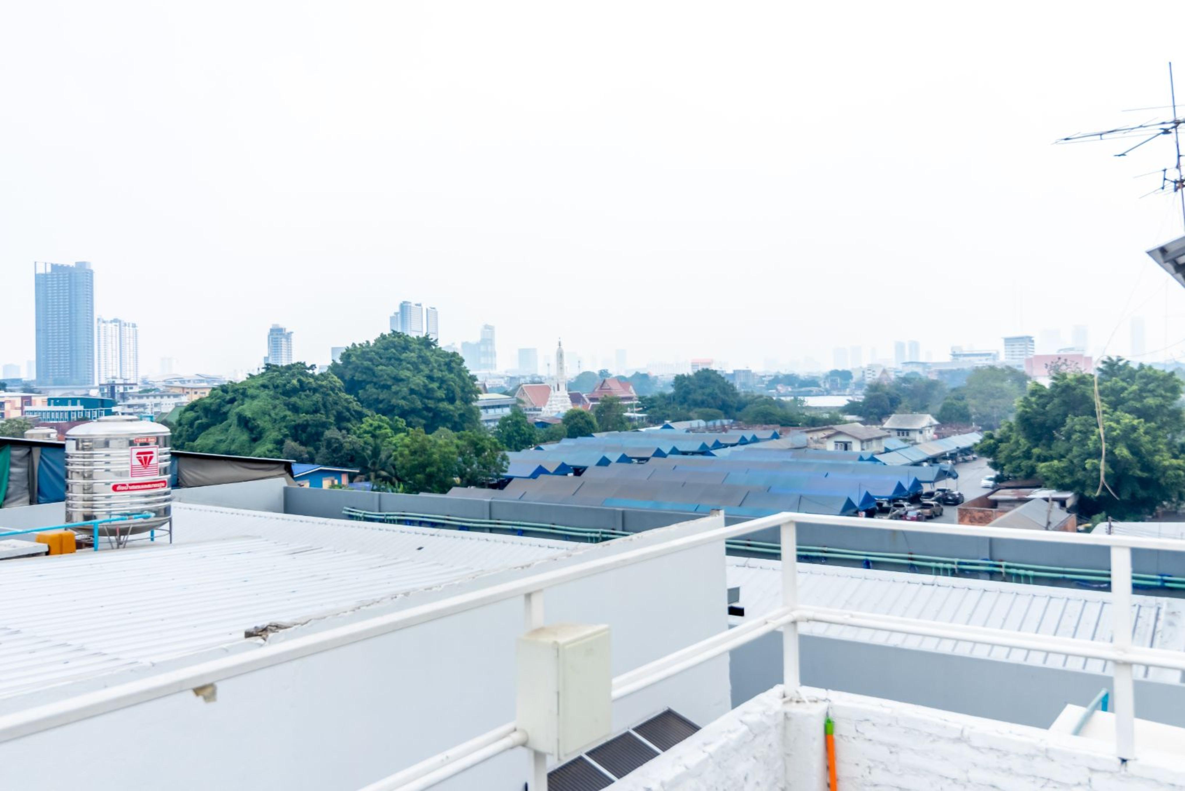 Ze Residence Bang Aor Station กรุงเทพมหานคร ภายนอก รูปภาพ
